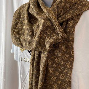 LOUIS VUITTON monogram classic mocha stole/shawl.